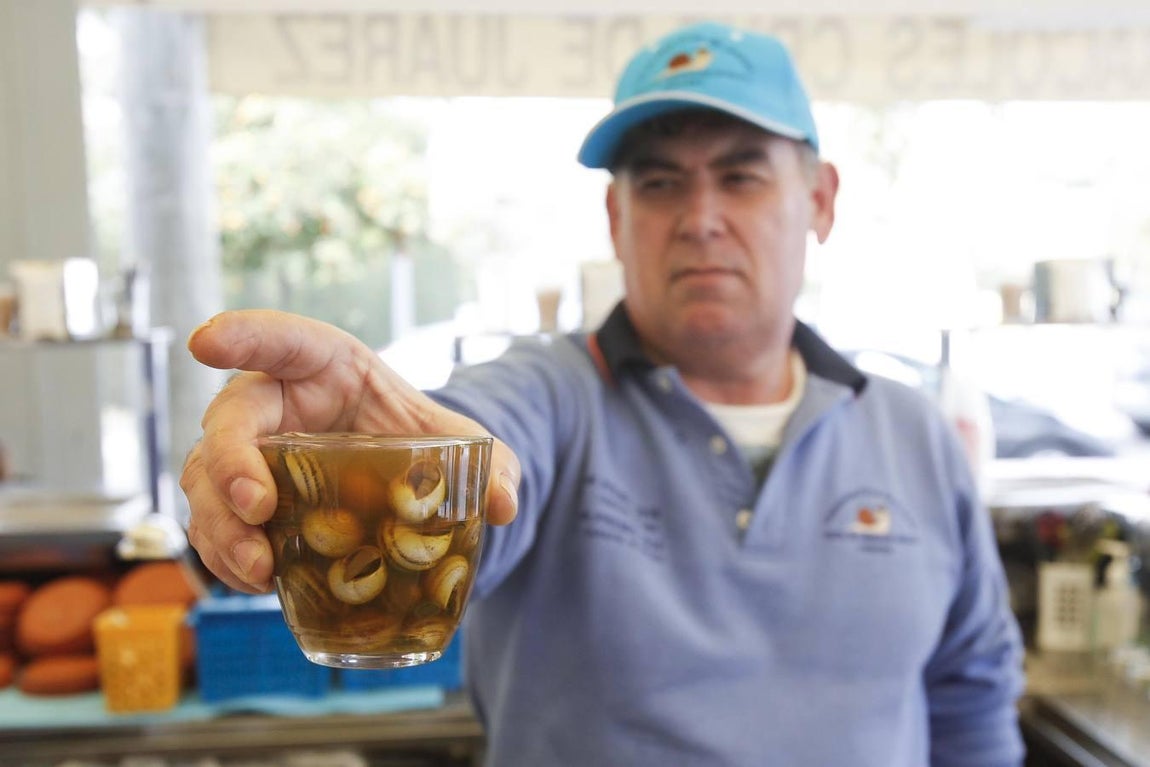 El arranque de los puestos de caracoles, en imágenes