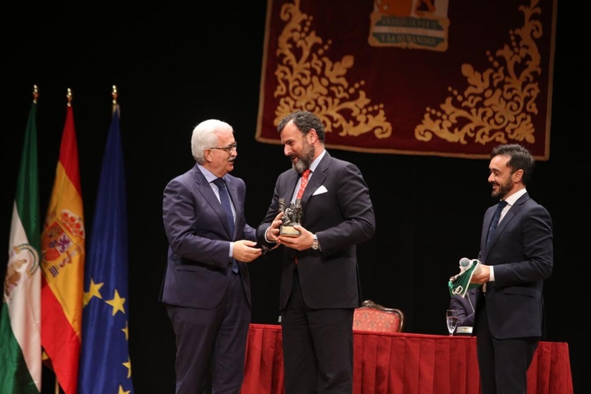 Entrega de Medallas por el Día de Andalucía en el Teatro Muñoz Seca
