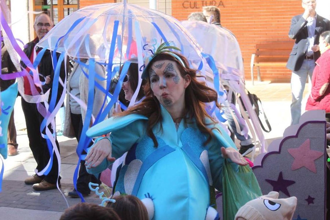 Galería de imágenes: Color y ritmo en el carnaval de Cabanillas