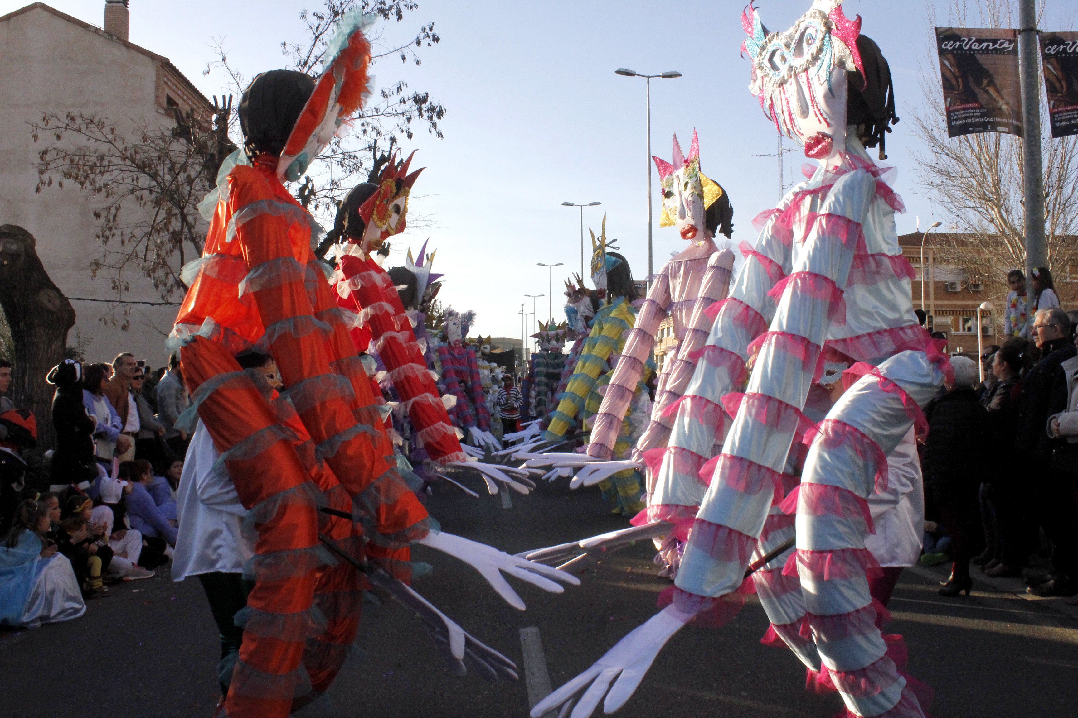 Marionetas Venecianas, de los Amigos de Santa Barbara, se ha llevado el primer premio de comparsas de entre 15 y 30 personas. 