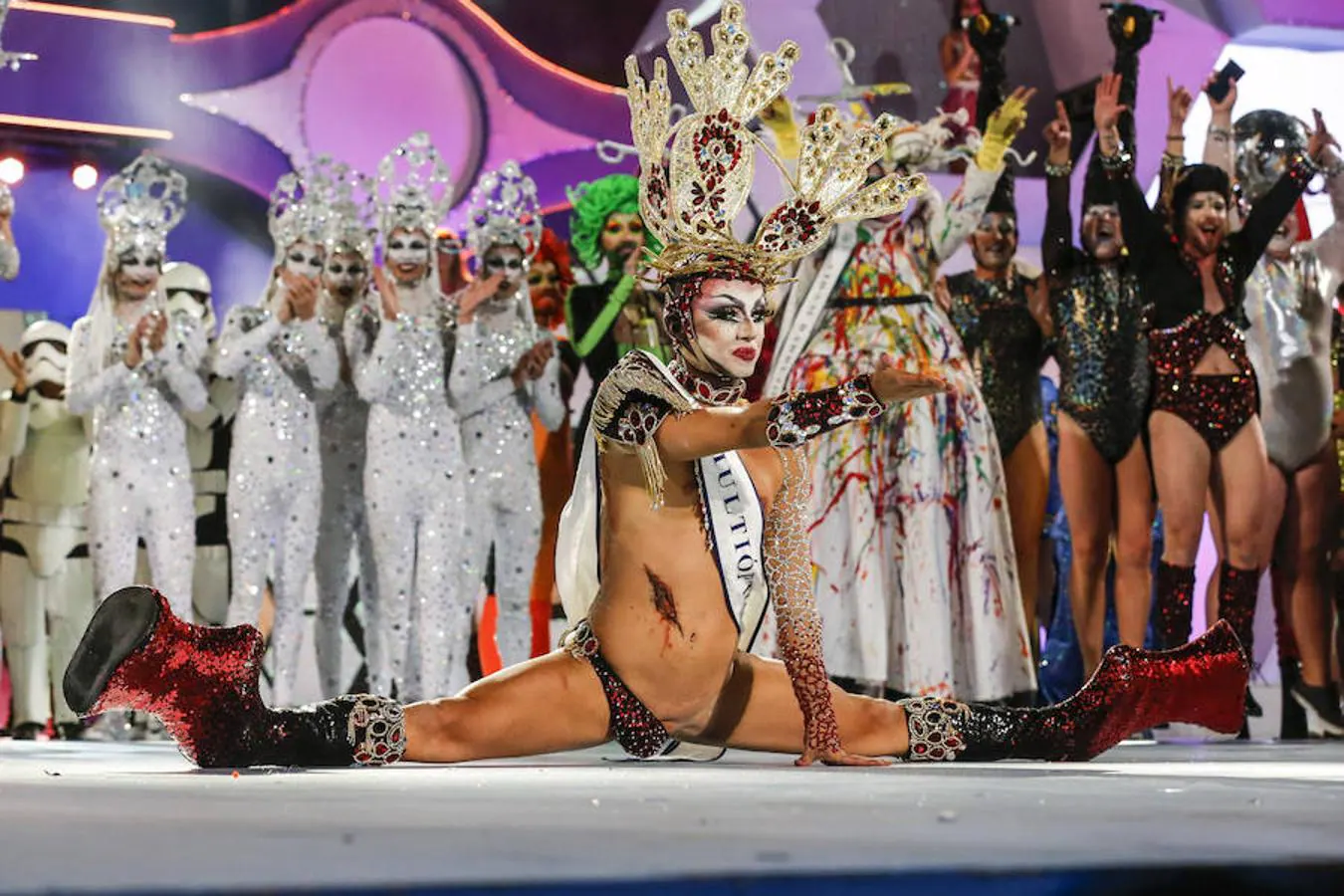 Con su controvertido espectáculo, Drag Sethlas se hizo con la victoria en el concurso Drag del Carnaval de la Eterna Primavera.