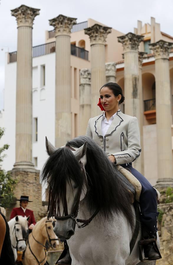 Las mejores imágenes del paseo a caballo por el Día de Andalucía en Córdoba