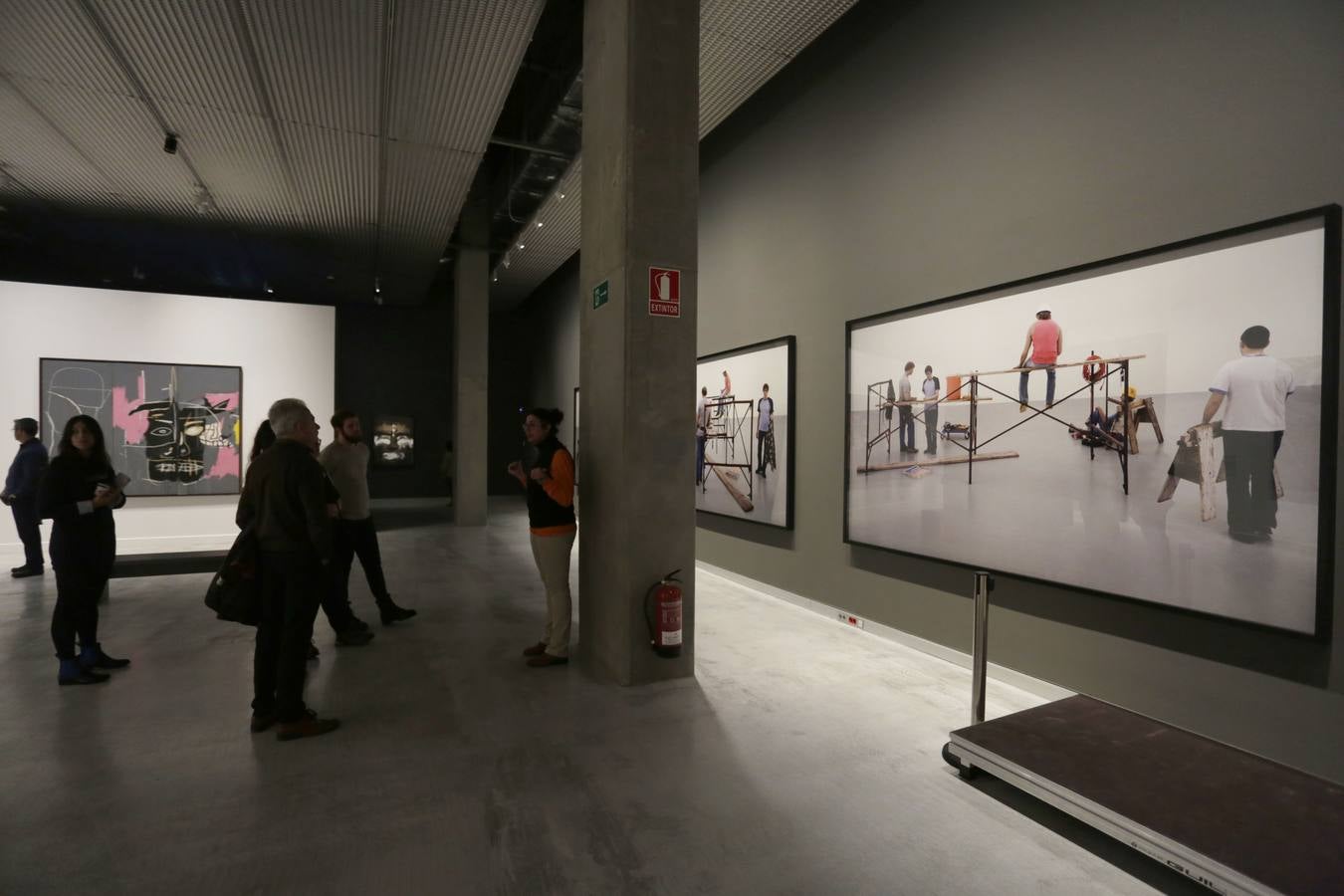 Entre el público ha predominado familias con niños, que han disfrutado de las actividades didácticas y educativas programadas por Caixaforum y de sus exposiciones