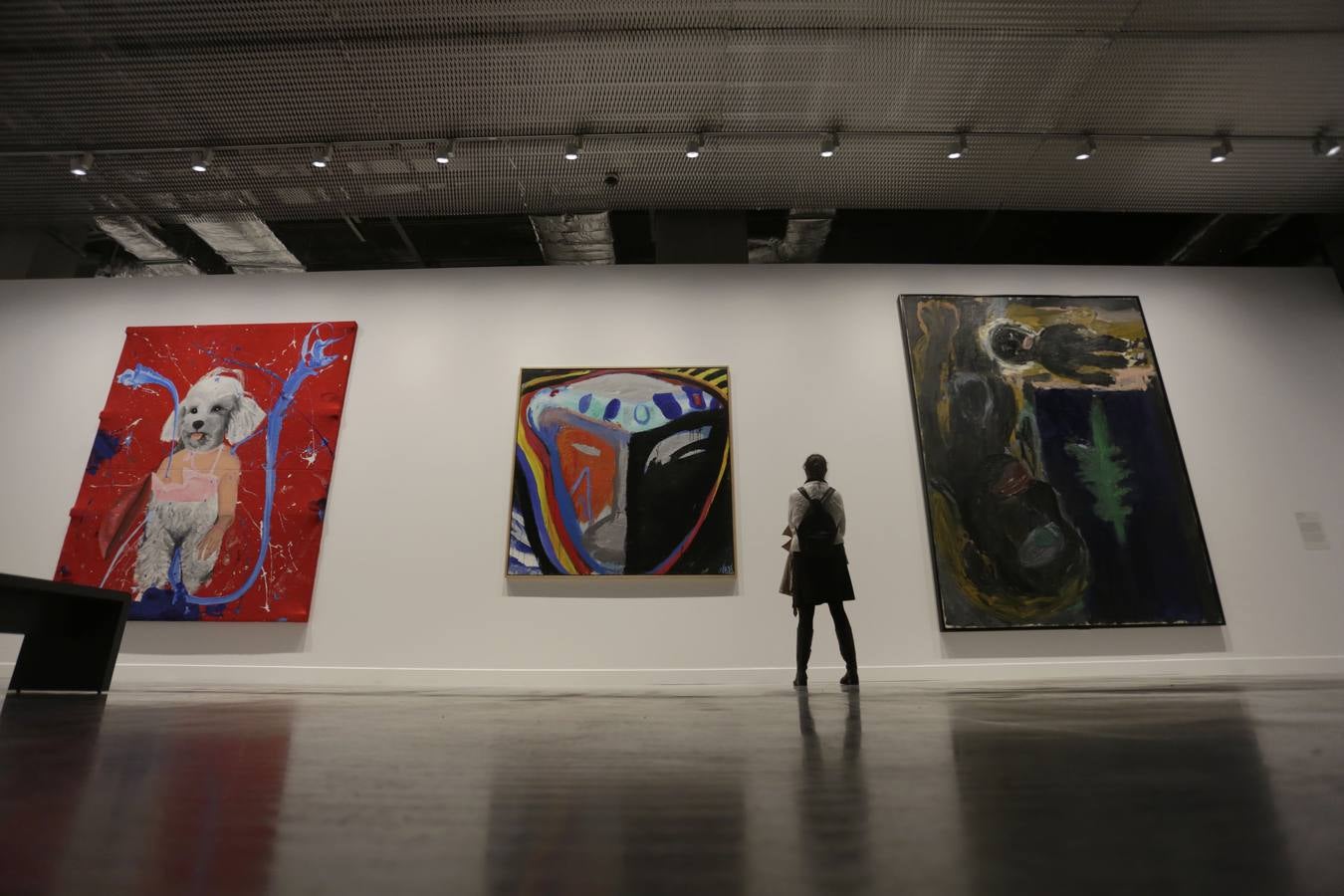 La Sala 1 de Caixaforum Sevilla se ha estrenado con una muestra de arte contemporáneo, bajo el título «¡Mírame!»