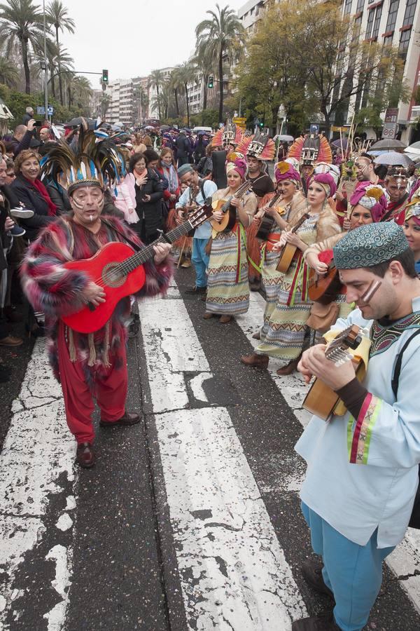 El pasacalles del Carnaval de Córdoba, en imágenes