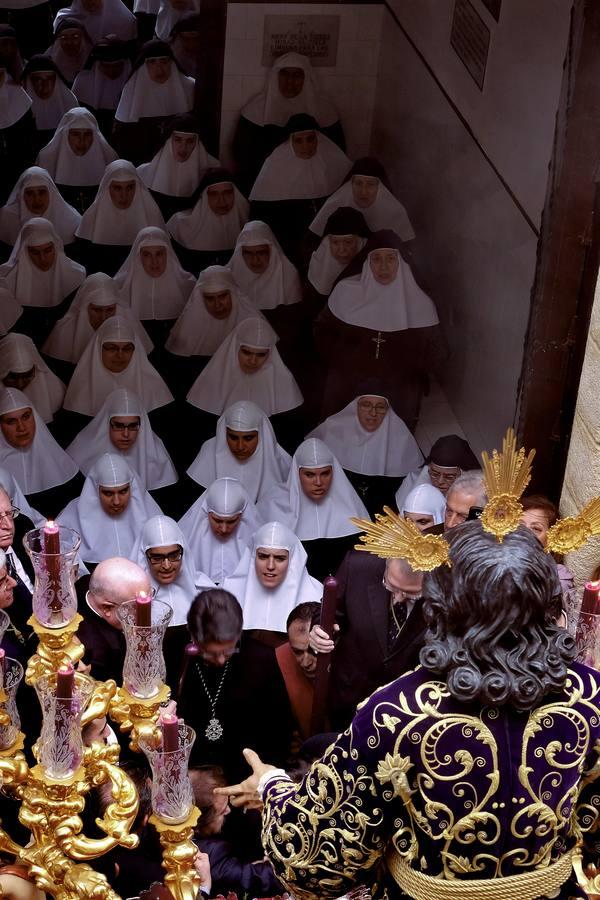 Las mejores imágenes del Via Crucis de las Cofradías