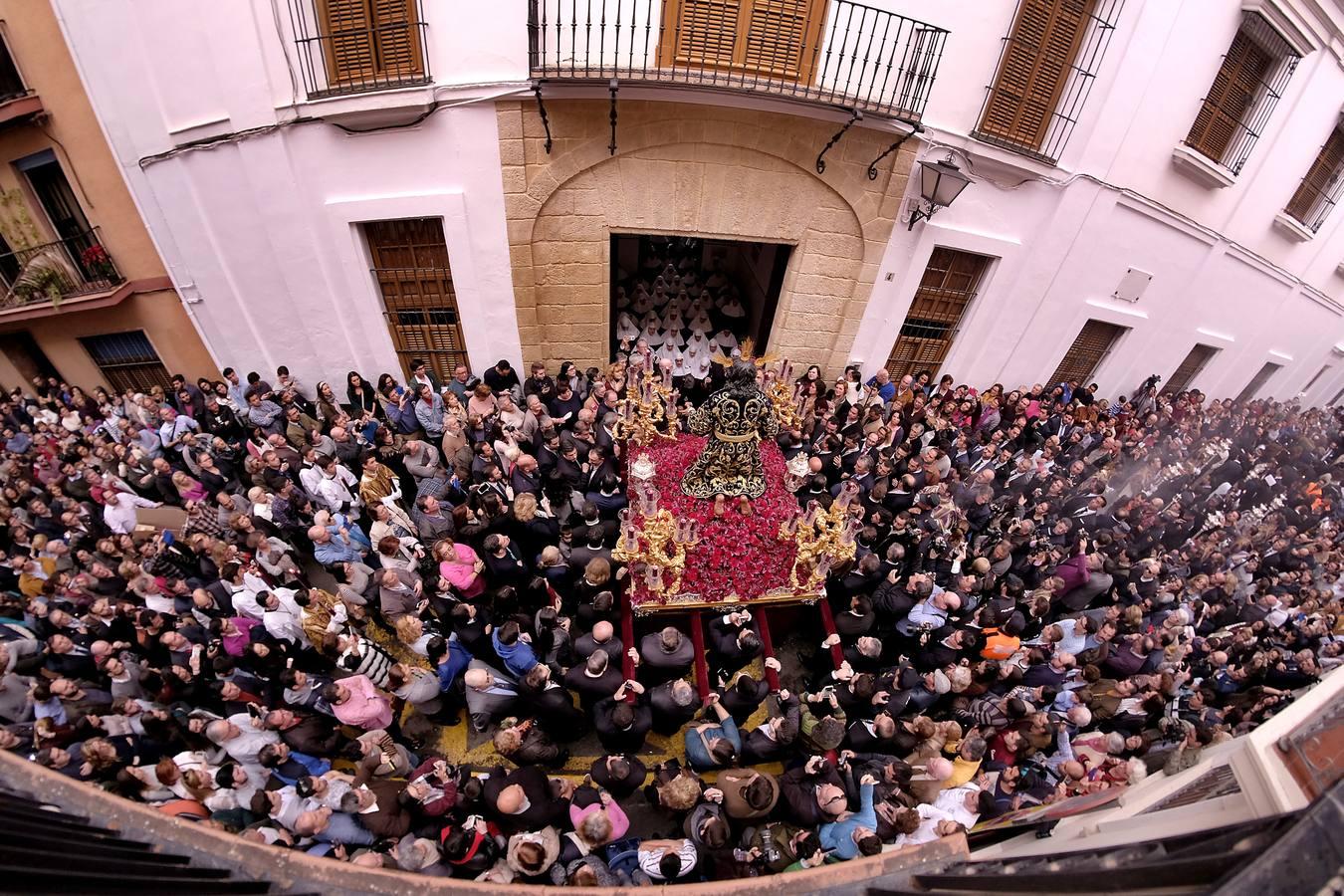 Las mejores imágenes del Via Crucis de las Cofradías