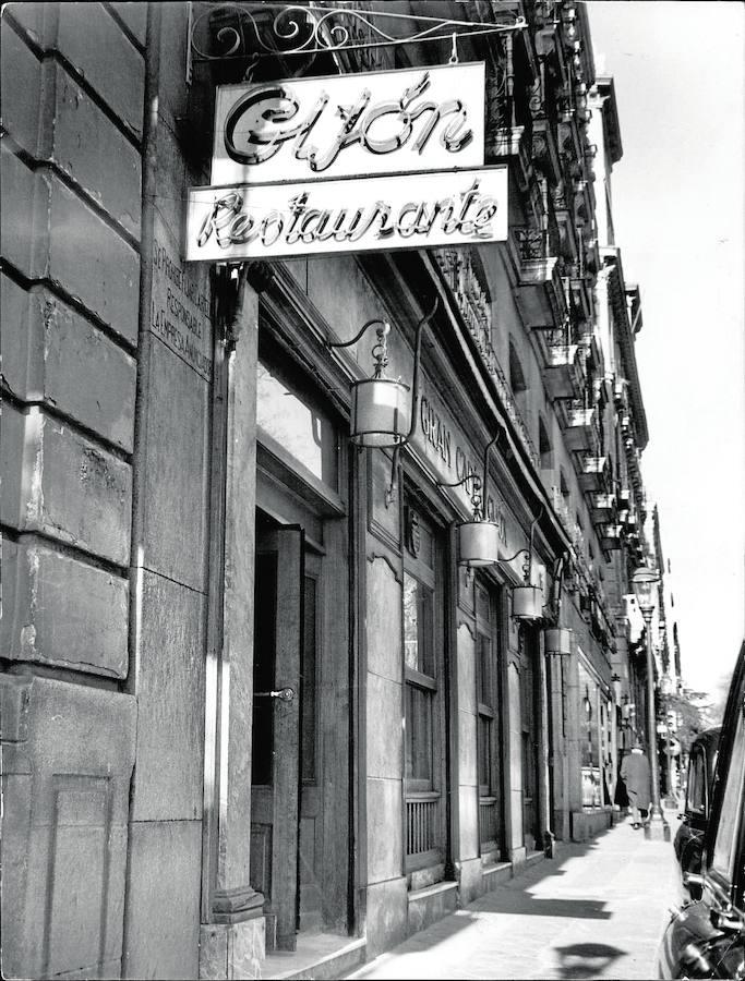 Fachada del Café Gijón, popular cenáculo literario de Madrid y testigo de muchas ilusiones colmadas y frustadas. 