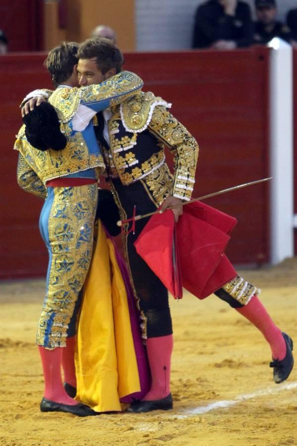 El encuentro en los ruedos de los dos hijos de «El Cordobés»