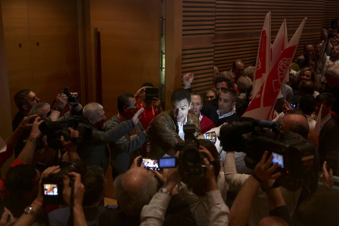 Pedro Sánchez encandila en Cádiz