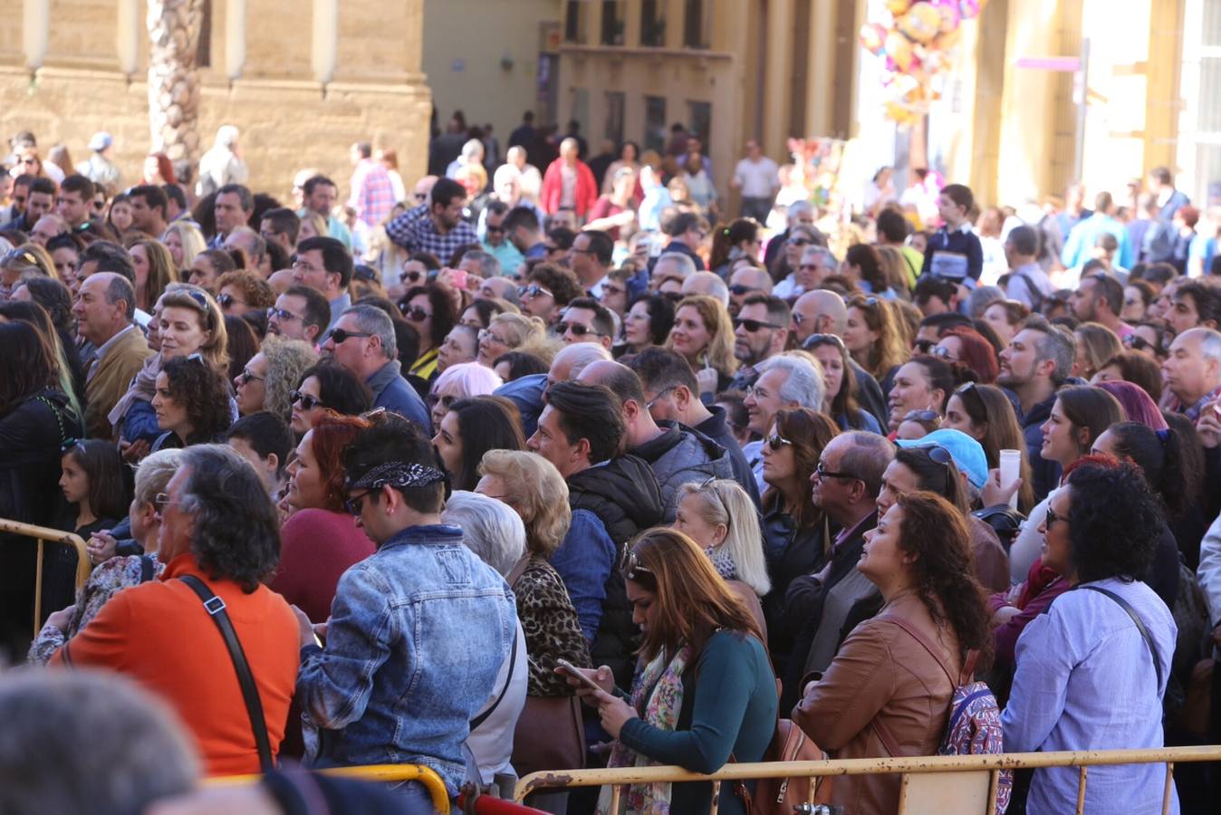 El Carnaval Chiquito llena las calles del centro de Cádiz