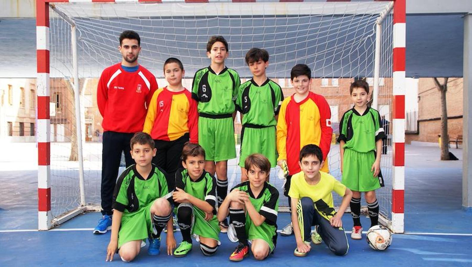 Patrocinio San José.Arriba: Javier (E), D. Núñez (15), Diego (6), Pedro (5), Daniel V. (1), Pepín (14)Abajo: Alejandro (4), Bosco (12), Adrián (11), Jaime (S.). 