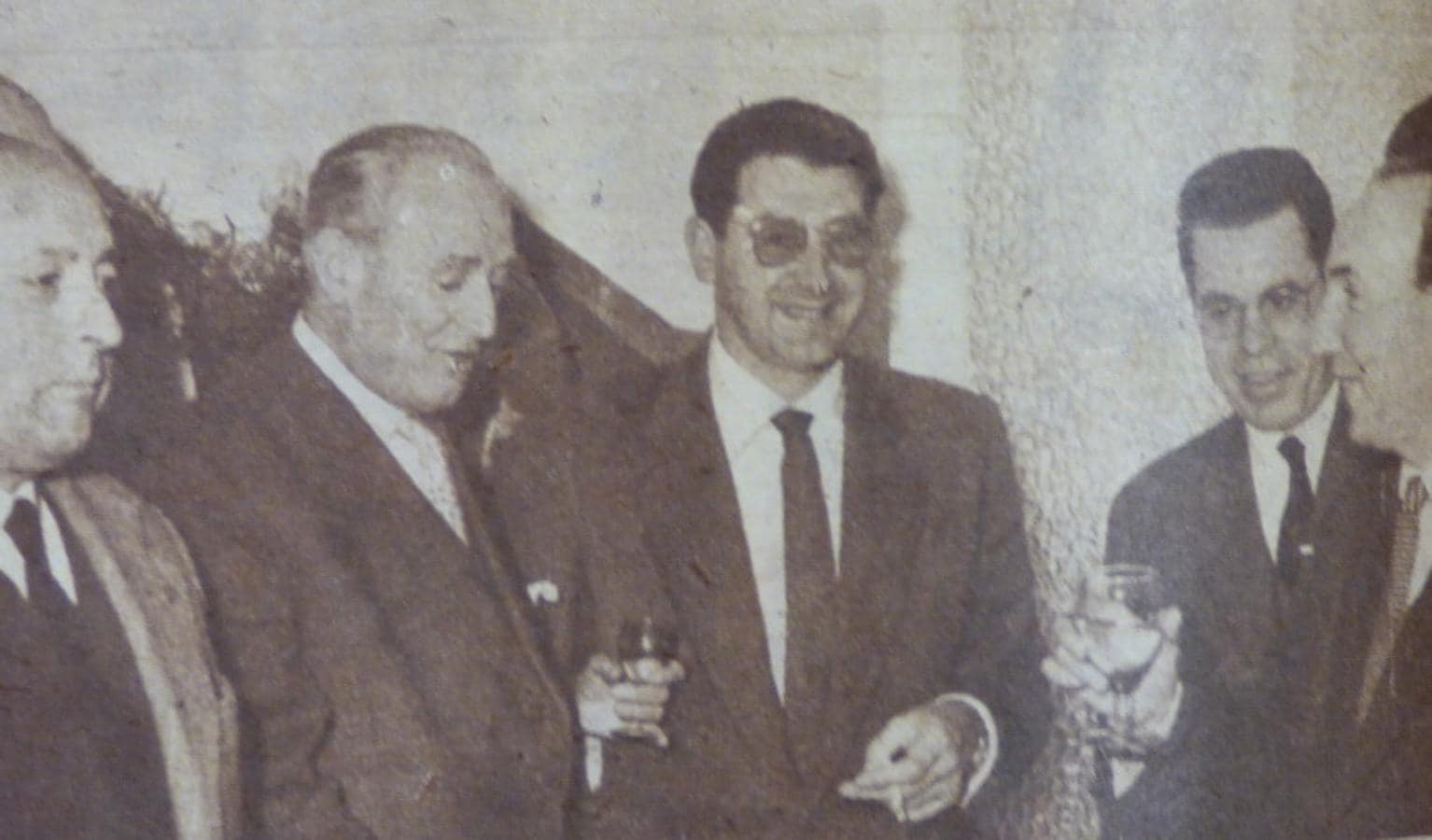 El doctor Álvarez Puente en la inauguración del sanatorio de San Nicolás en el periódico El Alcázar. FOTO Flores