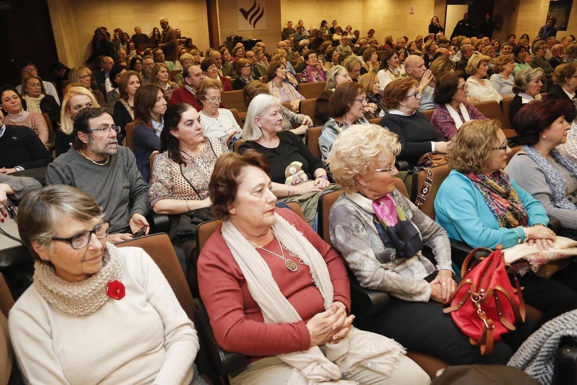 La presencia de Carmen Posadas en el Foro Cultural de ABC, en imágenes