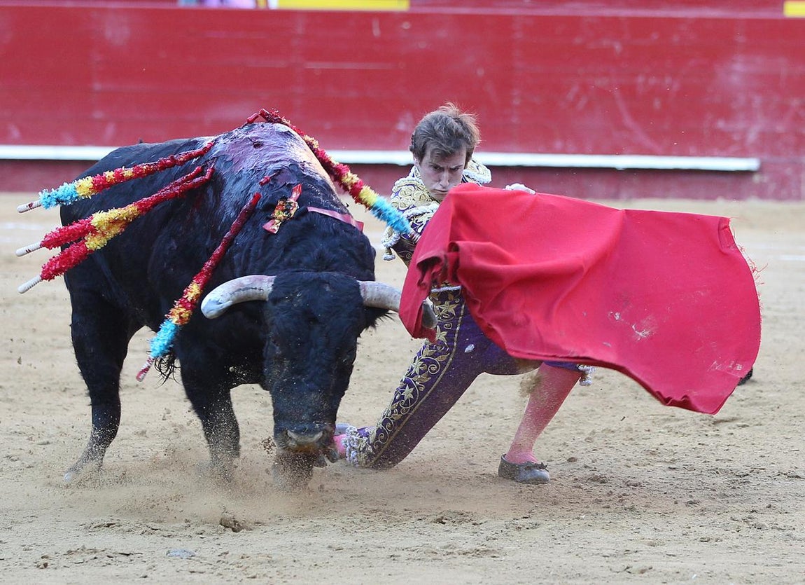 Feria de Fallas - Román. 
