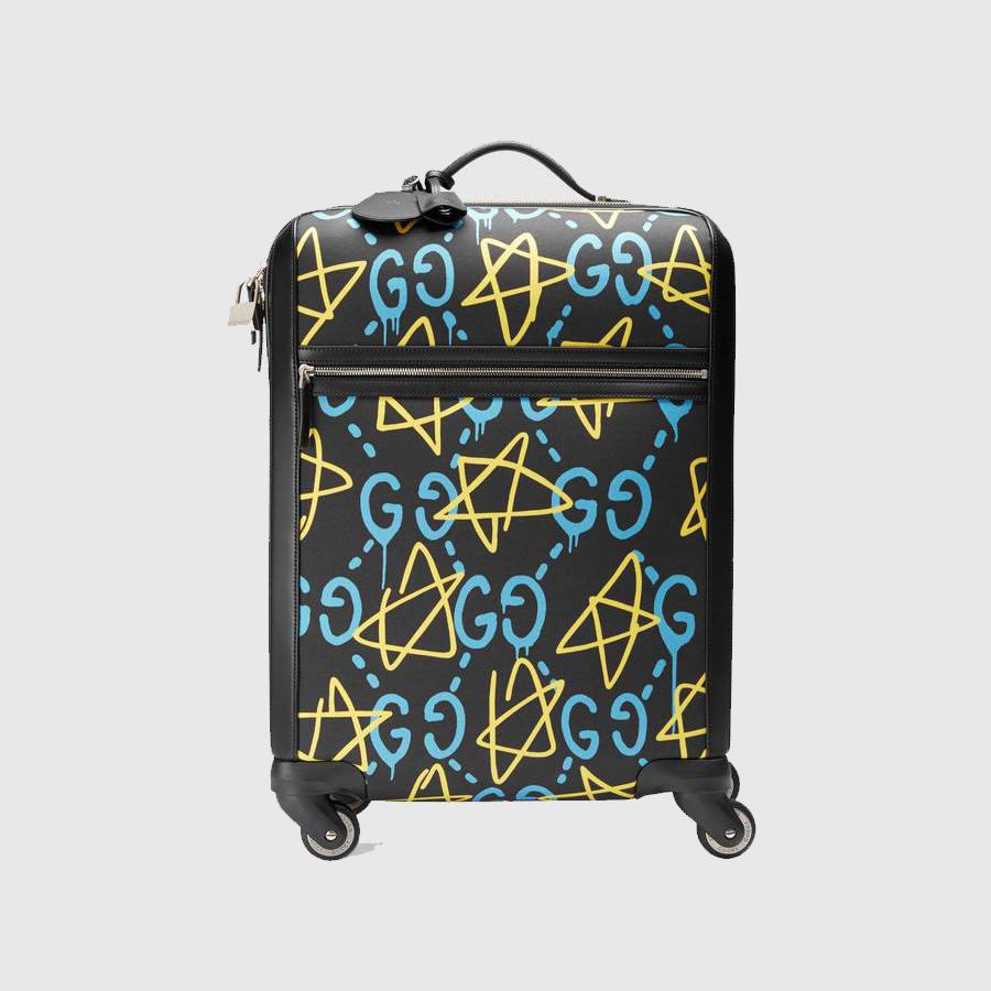 Maleta de Lona técnica con estampado de Gucci Ghost y acabados en piel negra (2.490€)