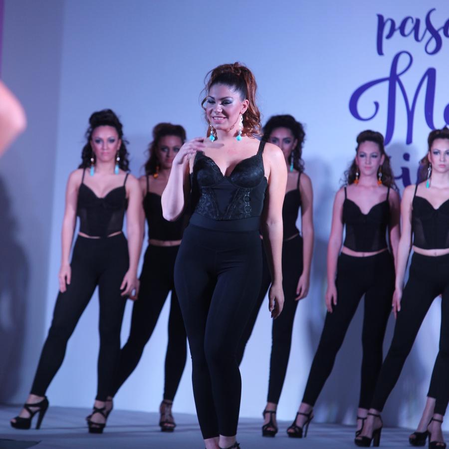 VI Pasarela solidaria moda fiesta en Bahía Sur