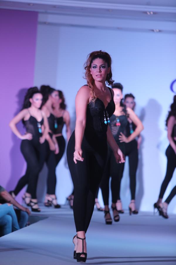 VI Pasarela solidaria moda fiesta en Bahía Sur