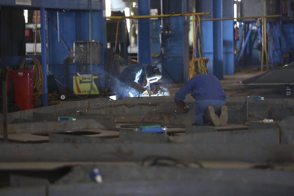 Corte de chapa en Navantia Puerto Real de la subestación &#039;East Anglia One&#039;