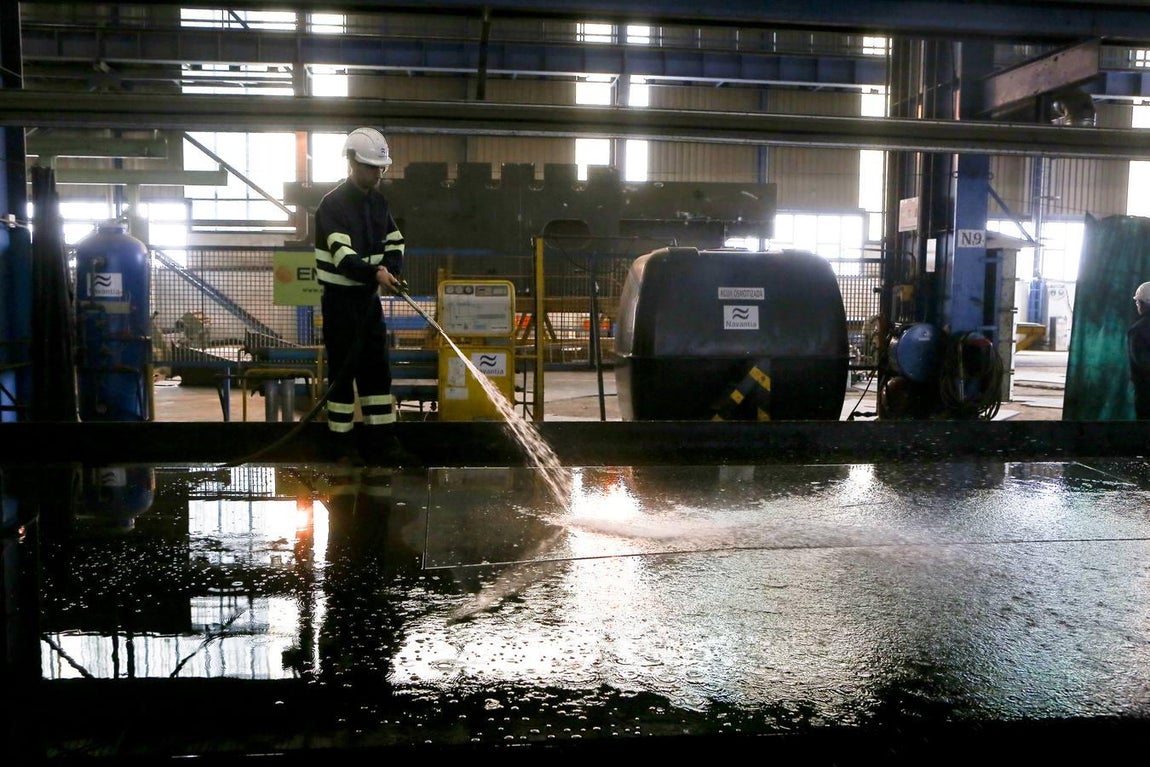 Corte de chapa en Navantia Puerto Real de la subestación &#039;East Anglia One&#039;