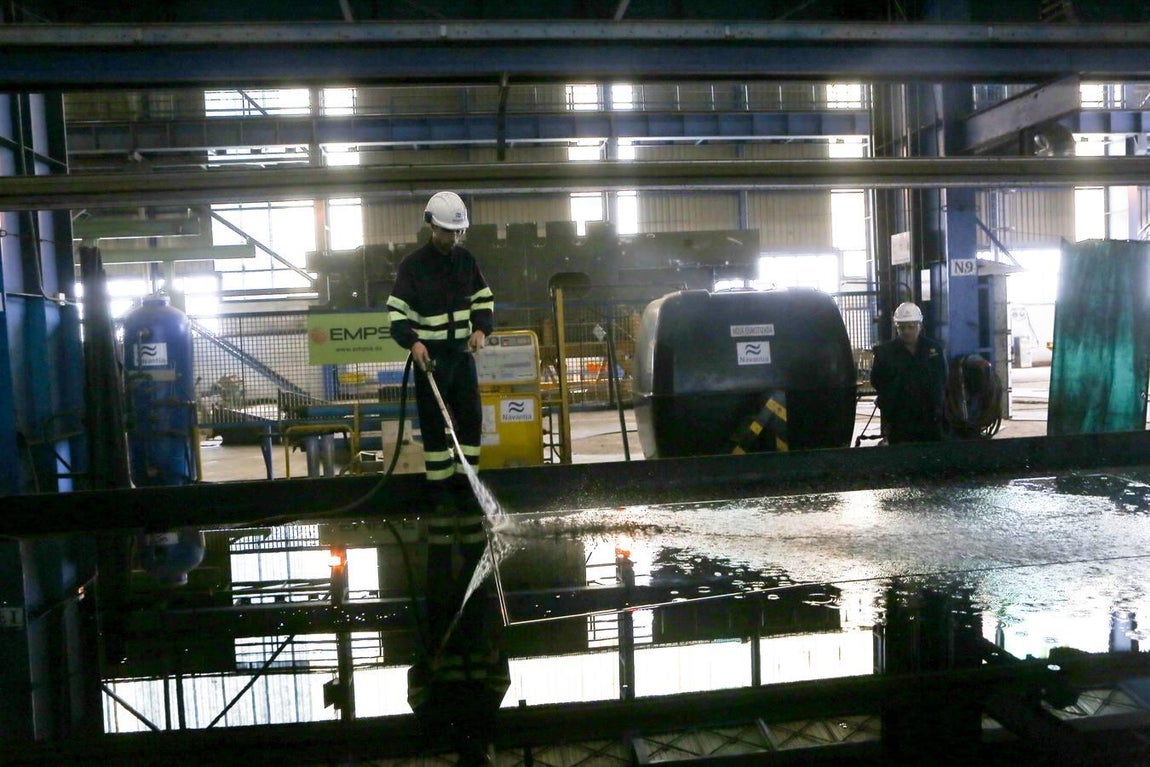 Corte de chapa en Navantia Puerto Real de la subestación &#039;East Anglia One&#039;