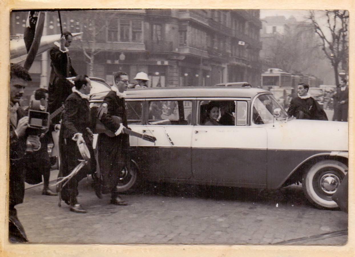 En 1957 escoltaron el coche de la trapecista Pinito de Oro