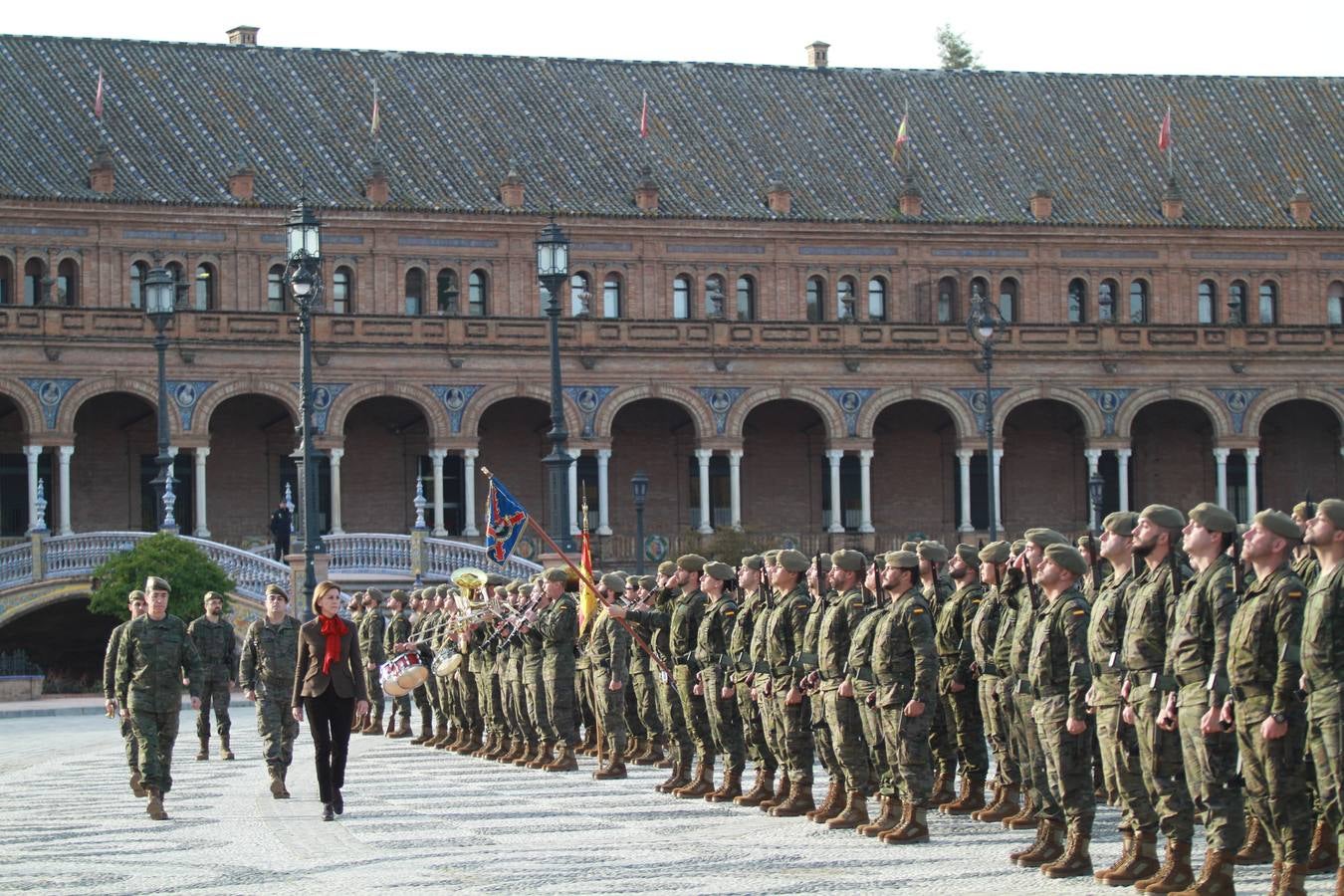 La visita de la ministra de Defensa al Cuartel General de la Fuerza Terrestre, en imágenes