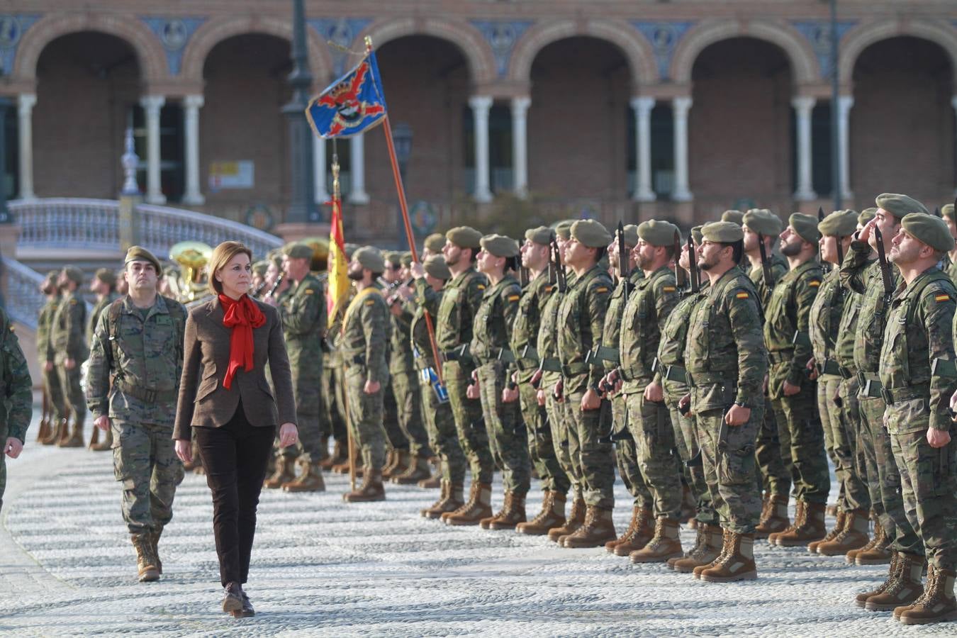 La visita de la ministra de Defensa al Cuartel General de la Fuerza Terrestre, en imágenes