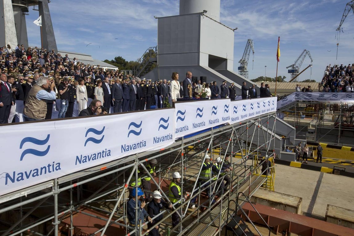 FOTOS: La ministra Cospedal preside la botadura del BAM Audaz