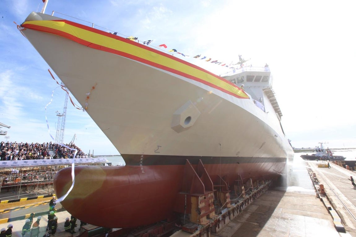 FOTOS: La ministra Cospedal preside la botadura del BAM Audaz