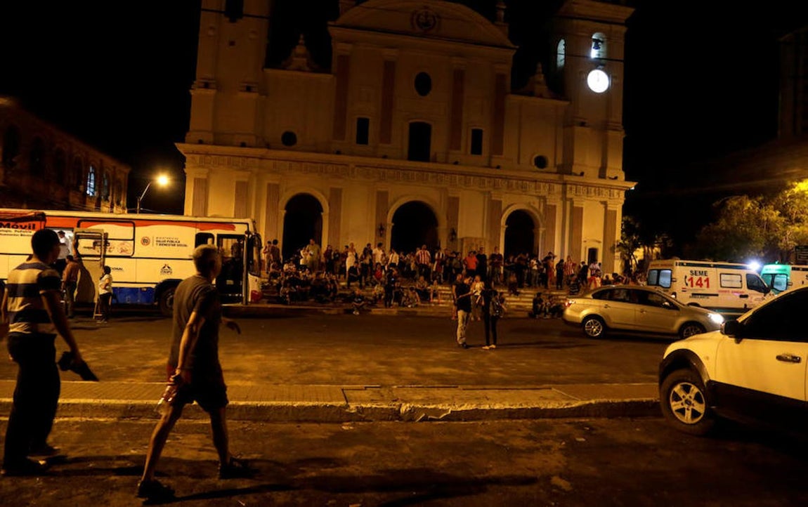 Las espectaculares imágenes de la protesta que ha terminado incendiando el Congreso de Paraguay
