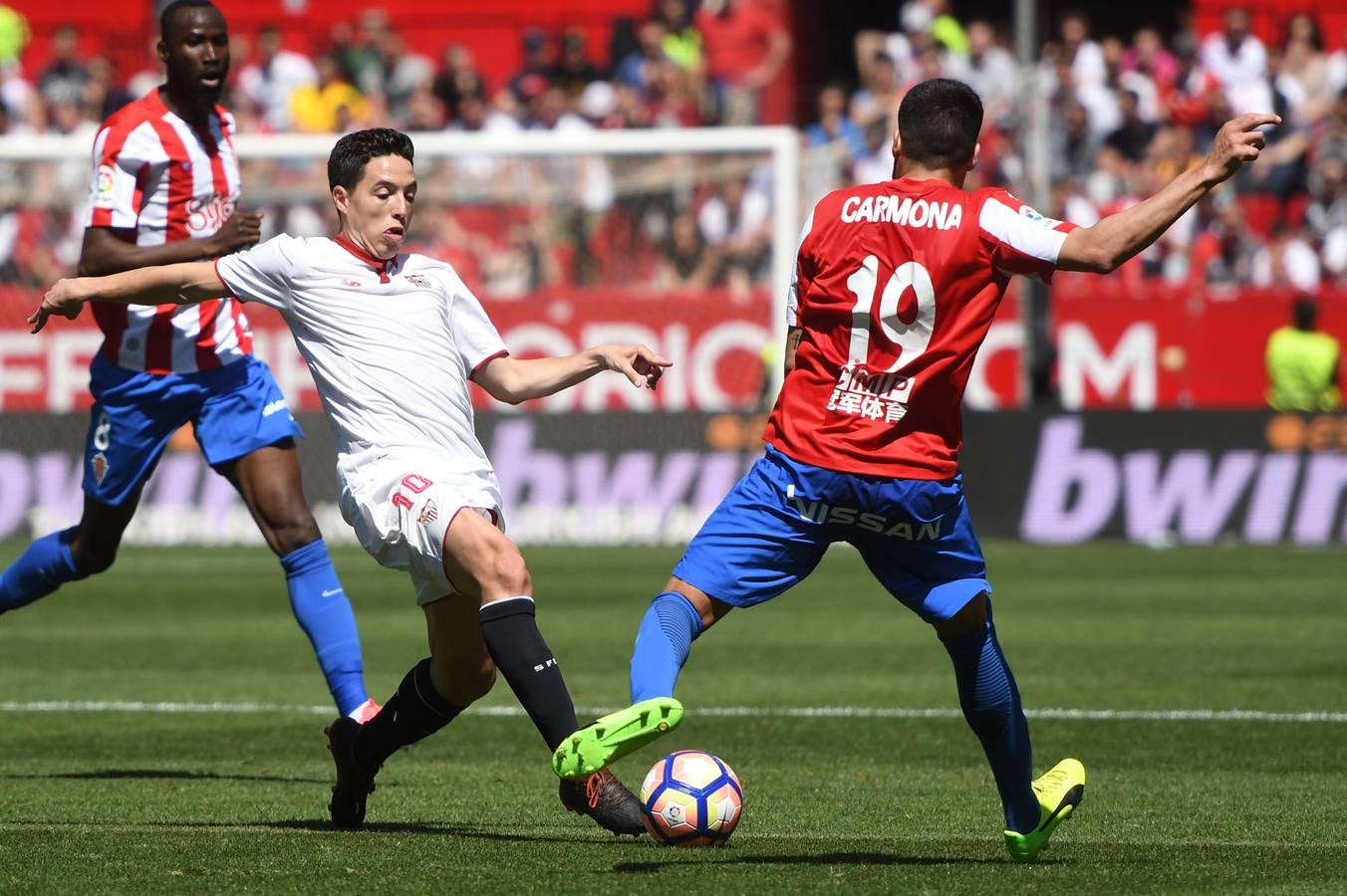 El Sevilla no logra pasar del empate contra el Sporting de Gijón