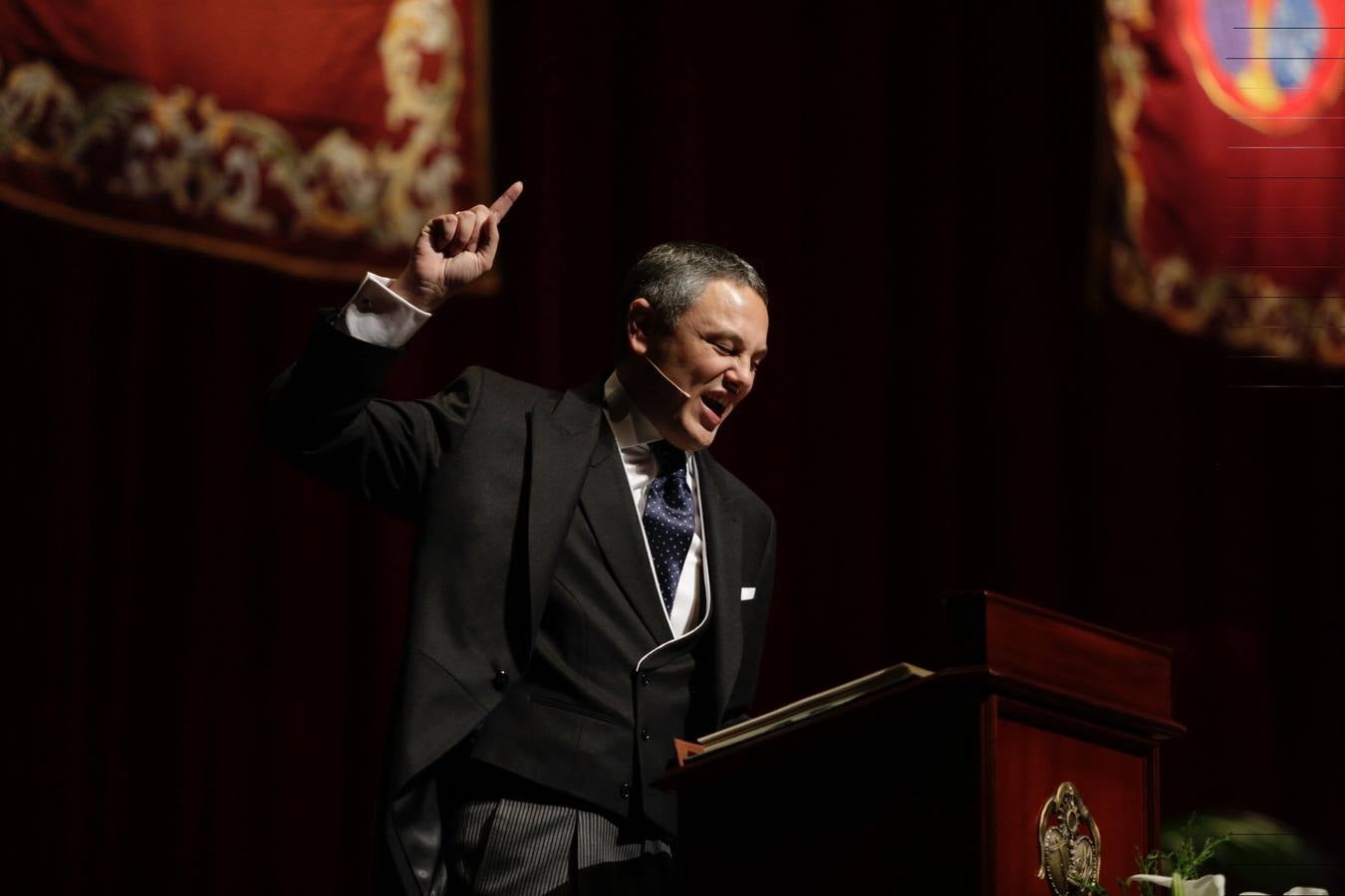 Alberto García Reyes anuncia la Semana Santa de Sevilla 2017