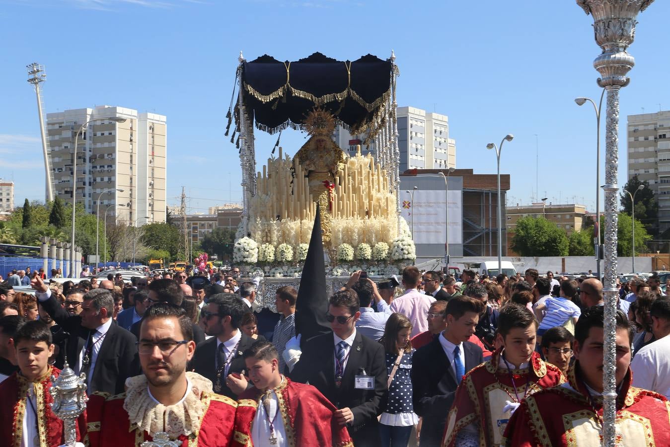 Las fotos del Polígono San Pablo el Lunes Santo