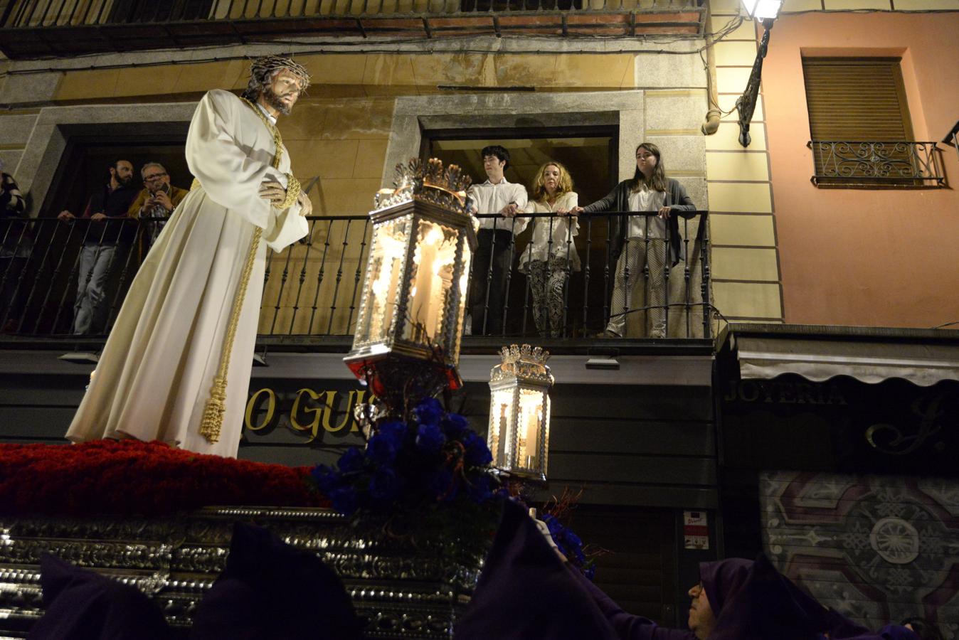 María Romero canta una saeta en la calle comercio