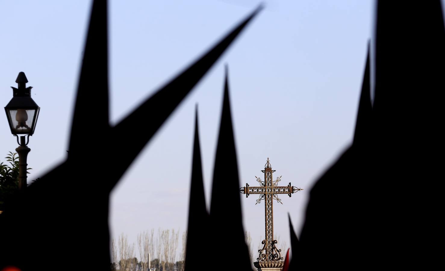 Las fotos del Buen Suceso el Martes Santo de la Semana Santa de Córdoba 2017