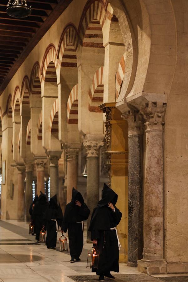 Las fotos de la hermandad Universitaria el Martes Santo de la Semana Santa de Córdoba 2017