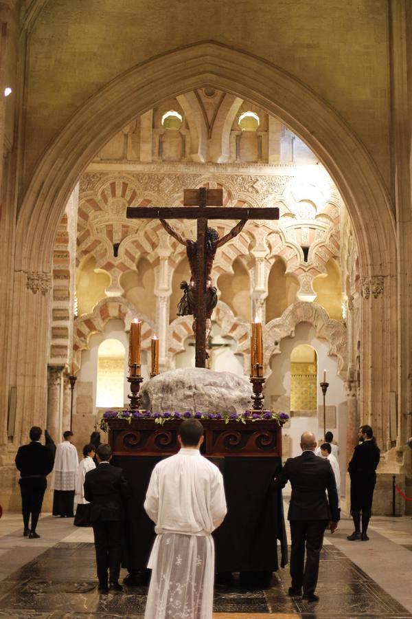 Las fotos de la hermandad Universitaria el Martes Santo de la Semana Santa de Córdoba 2017