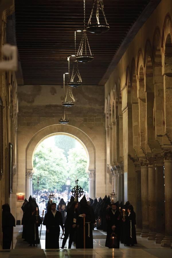 Las fotos de la hermandad Universitaria el Martes Santo de la Semana Santa de Córdoba 2017