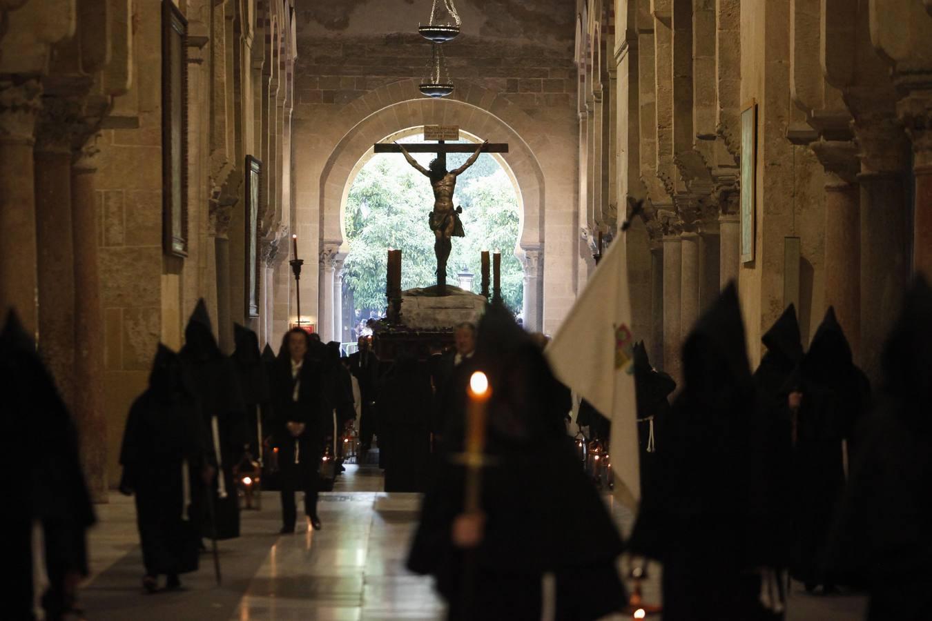 Las fotos de la hermandad Universitaria el Martes Santo de la Semana Santa de Córdoba 2017