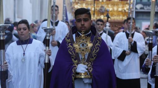 Pasión, devoción y tradición en el Martes Santo gaditano