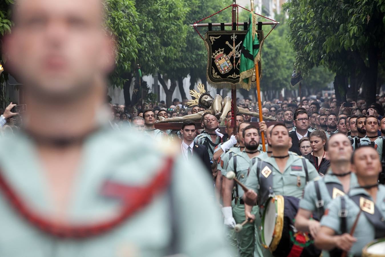 Las fotos del Vía Crucis de La Caridad del Viernes Santo de la Semana Santa de Córdoba 2017