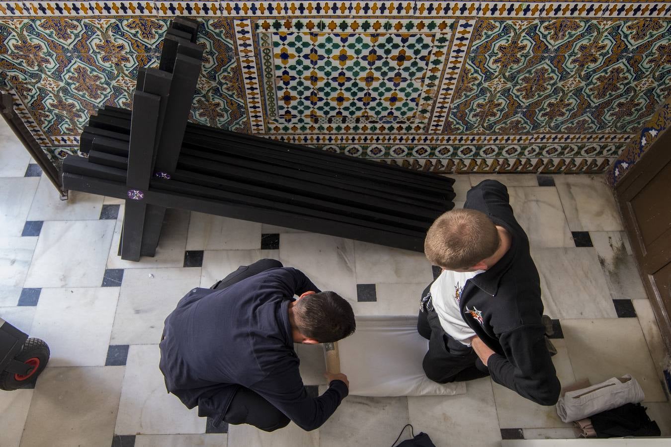 Las fotos de la Soledad de San Buenaventura en el Viernes Santo de la Semana Santa de Sevilla 2017