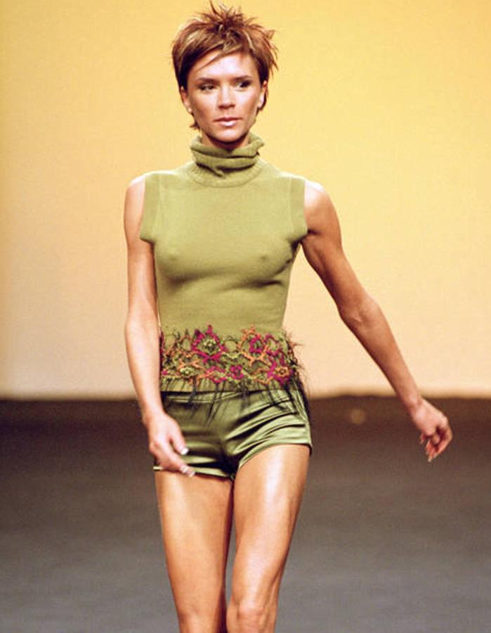 2001. En este año, la cantante dio a luz a su segundo hijo, Romeo