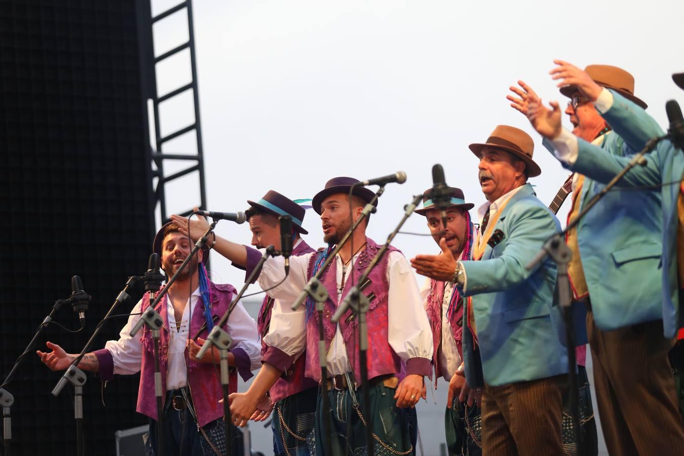 Los más grandes del Carnaval ponen bocabajo el Auditorio Rocío Jurado