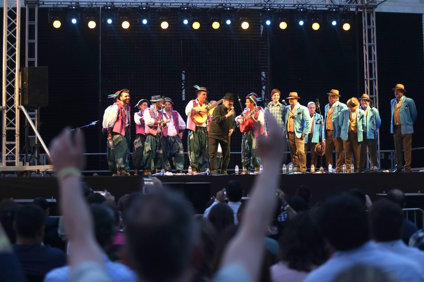 Los más grandes del Carnaval ponen bocabajo el Auditorio Rocío Jurado