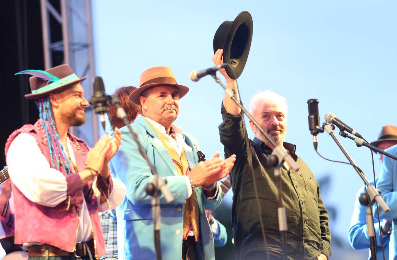 Los más grandes del Carnaval ponen bocabajo el Auditorio Rocío Jurado