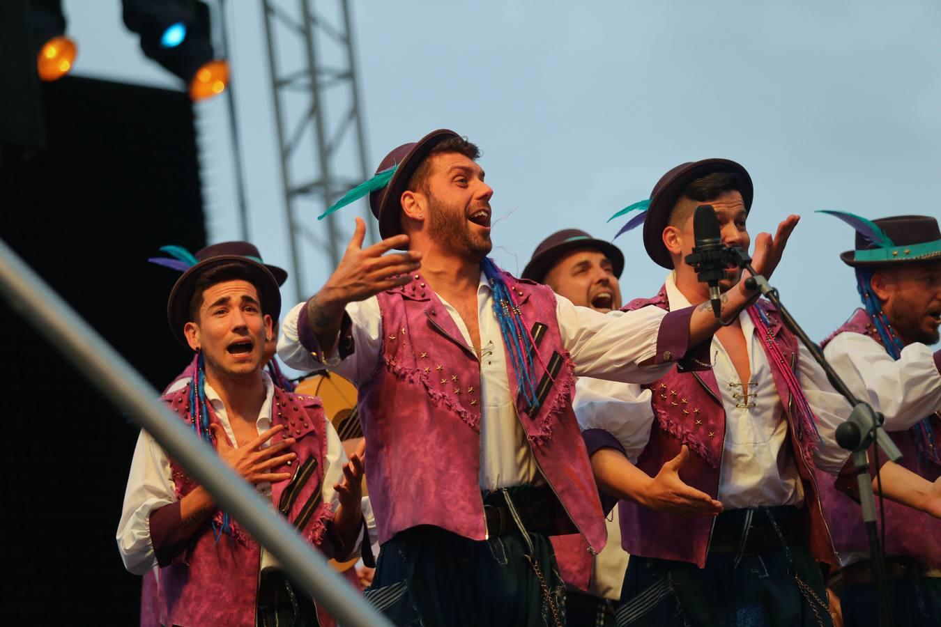 Los más grandes del Carnaval ponen bocabajo el Auditorio Rocío Jurado