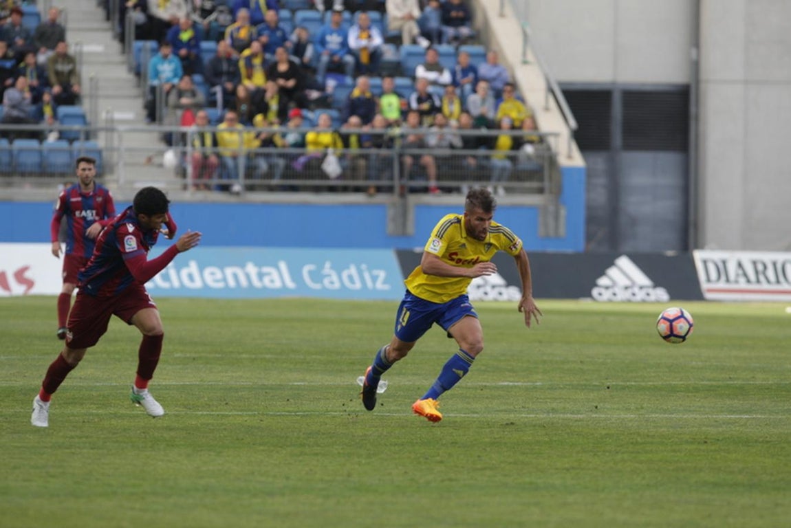 Fotos: Las imágenes del Cádiz 1-1 Levante