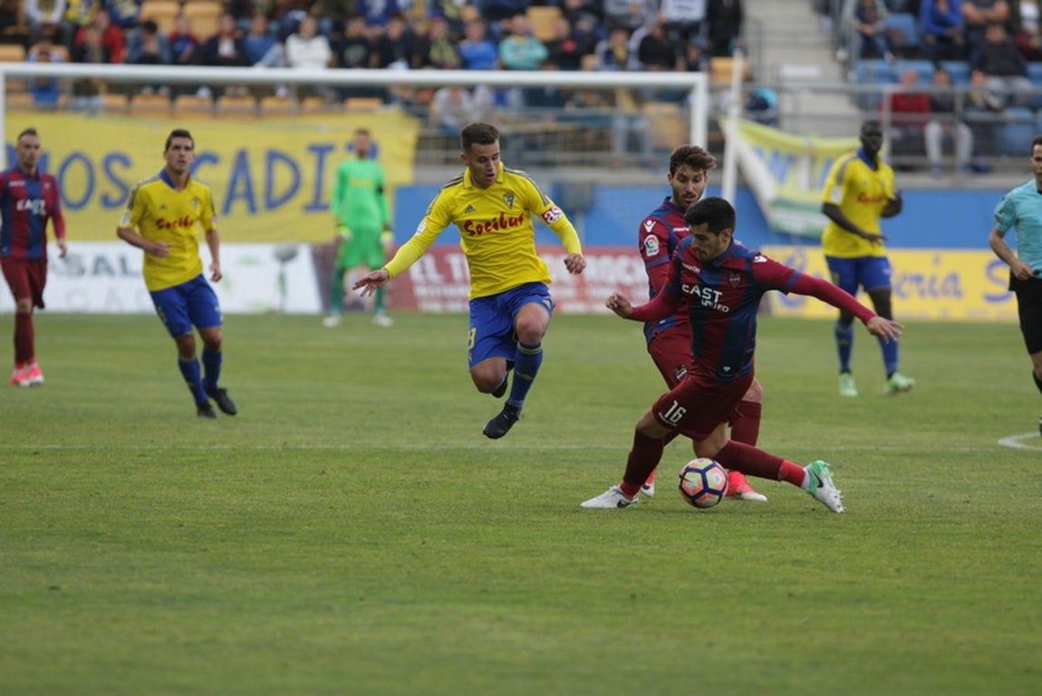 Fotos: Las imágenes del Cádiz 1-1 Levante